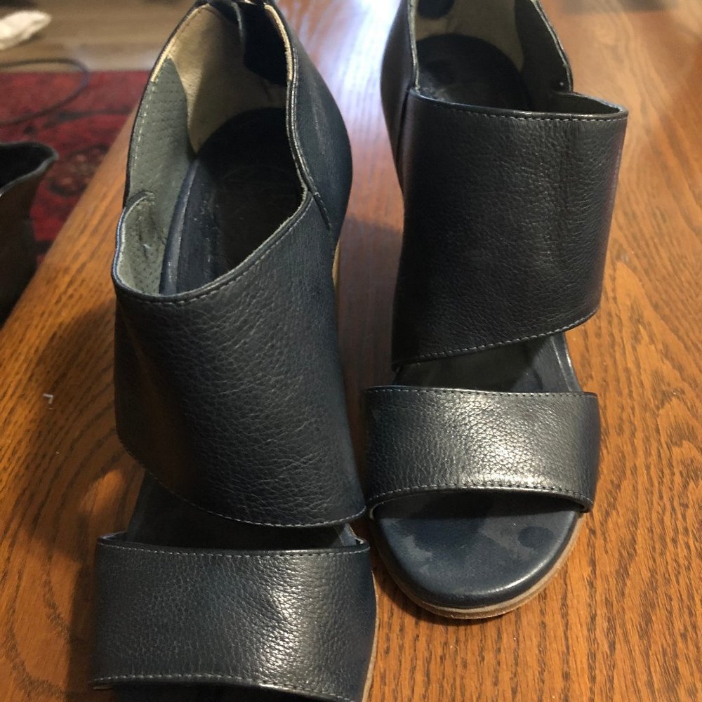 leather wedge sandals